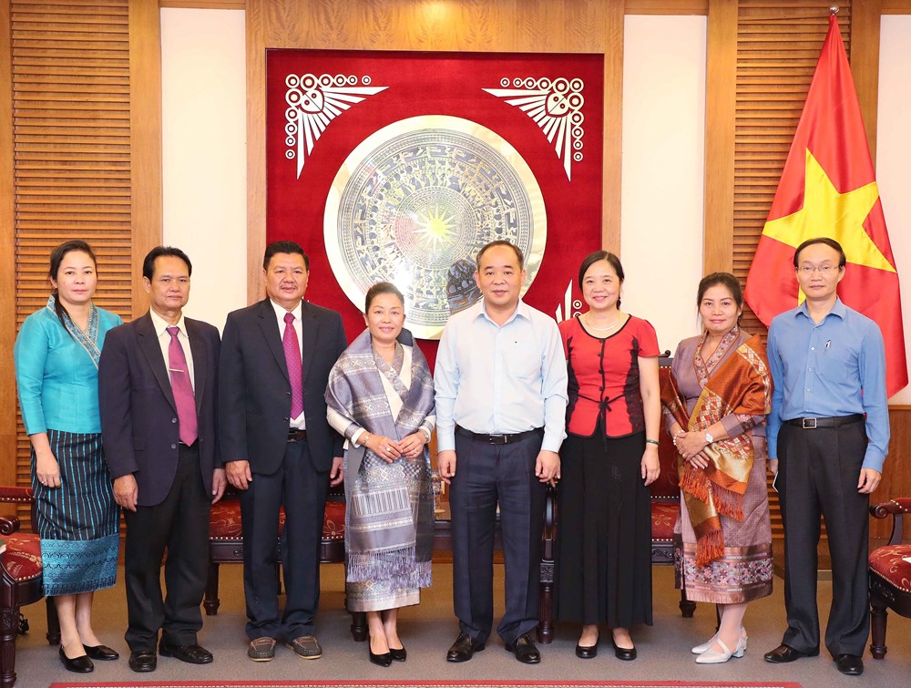 Việt Nam-  Lào hợp tác phát triển văn hoá đọc - ảnh 3