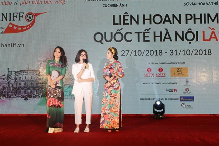 “Cô Ba Sài Gòn” làm nóng chương trình chiếu phim ngoài trời - ảnh 2