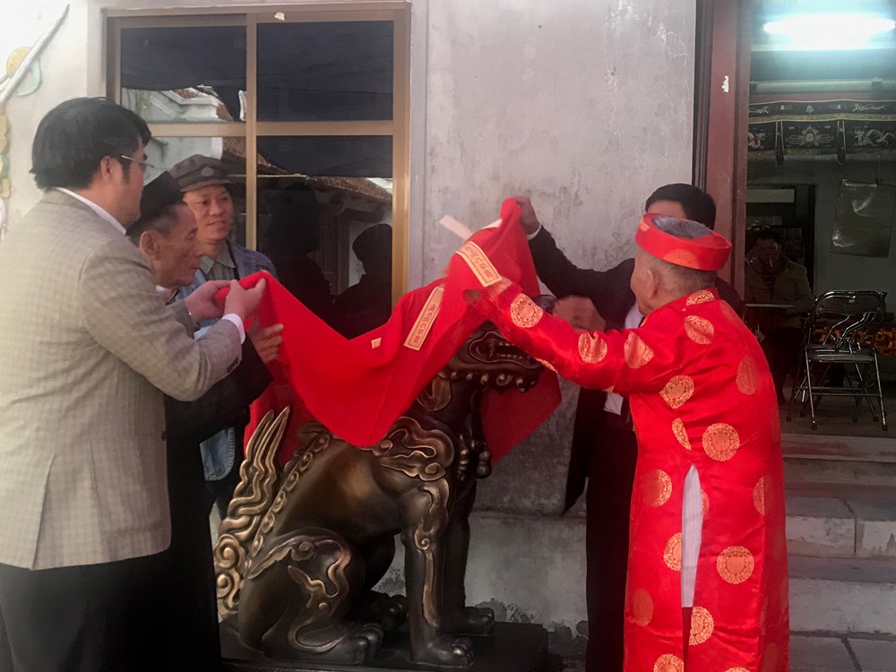 Hà Nội: Tiếp nhận đôi nghê Việt vào di tích đình Hoàng Liên - ảnh 1