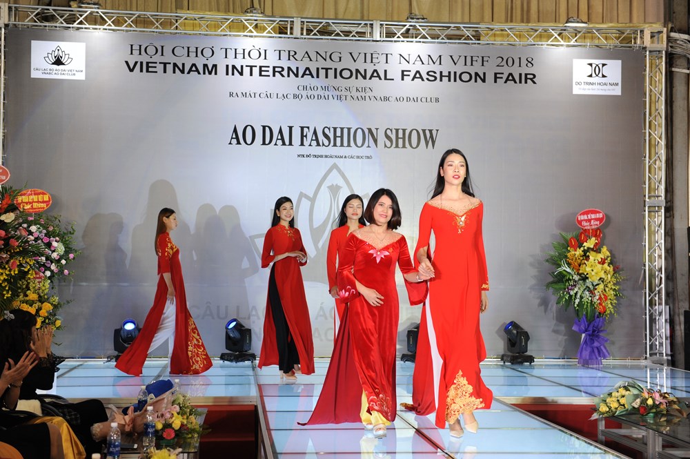 Ra mắt CLB Áo dài Việt Nam tại Hà Nội - ảnh 7
