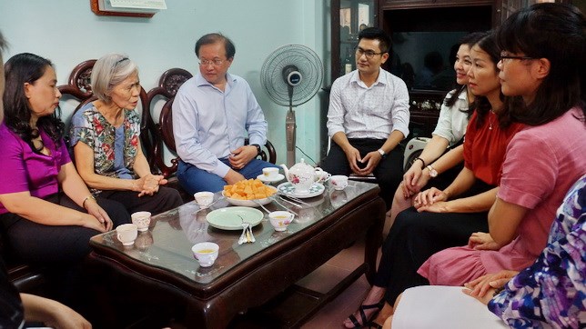 Lãnh đạo Bộ VHTTDL thăm các gia đình liệt sĩ - ảnh 4