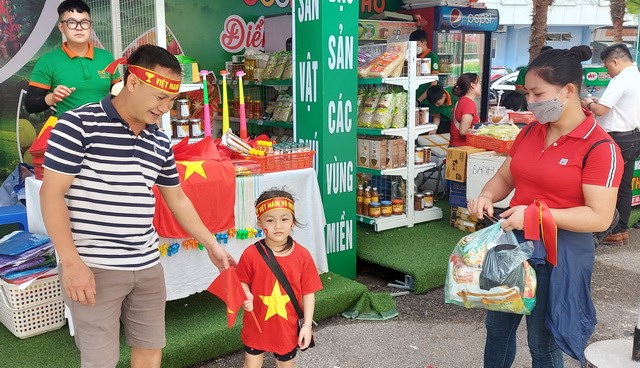 Trước trận U23 Việt Nam - U23 Myanmar: "Phe vé" đẩy giá vé cao sát giờ thi đấu - ảnh 4