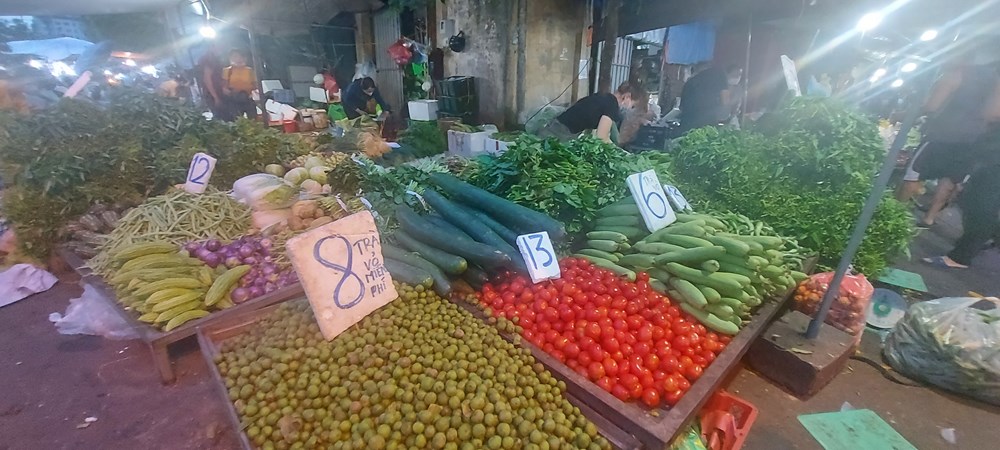 Nhịp sống chợ đêm Hà Nội mùa dịch - ảnh 10