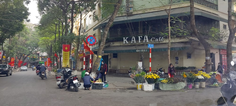 Hà Nội: Hàng quán "vô tư" mở cửa sau 0h ngày 16.2 - ảnh 1