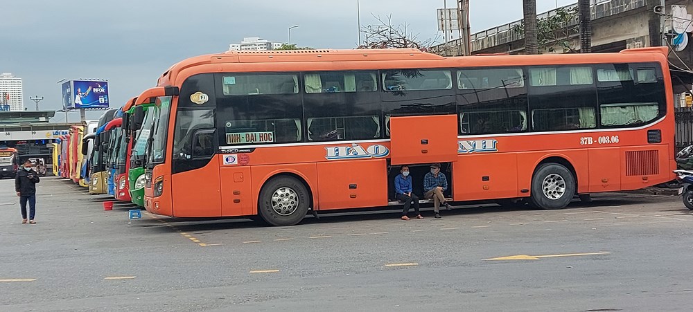 Hà Nội: Các bến xe khách vắng vẻ lạ thường sau kỳ nghỉ Tết - ảnh 2