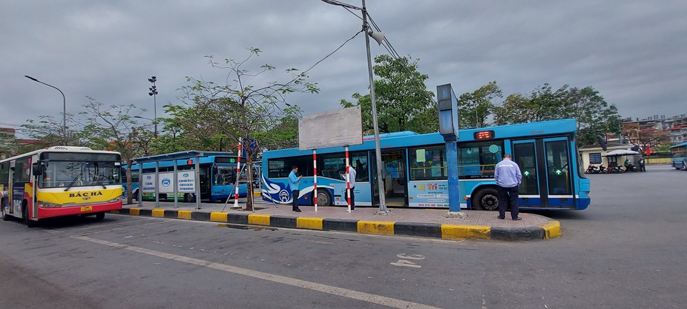 Hà Nội: Các bến xe khách vắng vẻ lạ thường sau kỳ nghỉ Tết - ảnh 6