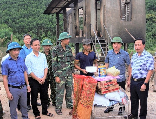 Hỏa hoạn thiêu rụi ngôi nhà sàn của một hộ dân tộc Chứt - ảnh 2