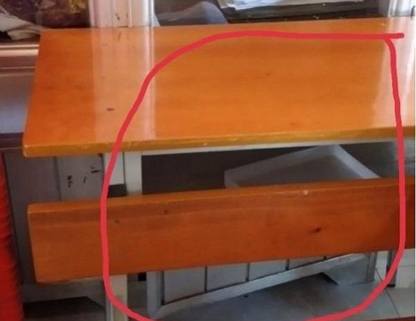 Bé gái ngủ trong tủ phòng học 4 tiếng, cả xã lo lắng tìm kiếm - ảnh 2