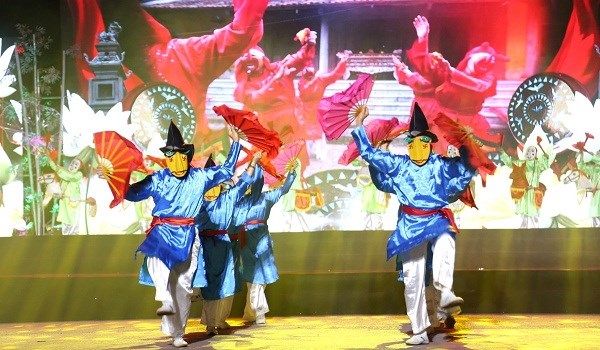 Ấn tượng lễ hội đường phố 'Quê hương mùa sen nở' - ảnh 1