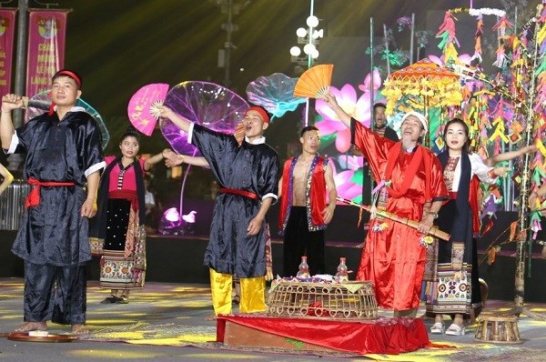 Ấn tượng lễ hội đường phố 'Quê hương mùa sen nở' - ảnh 2