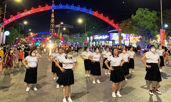 Phố đi bộ TP Vinh: Điểm nhấn không gian Văn hóa-Du lịch xứ Nghệ - ảnh 6