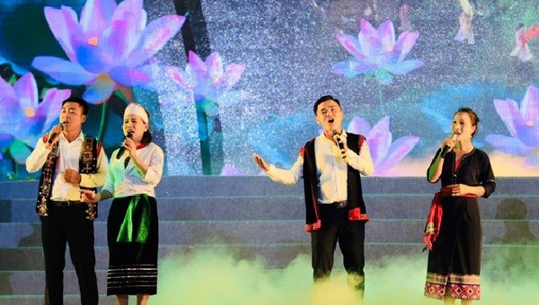 Thắm tình giữa quê hương Bác Hồ và thành phố mang tên Người - ảnh 2