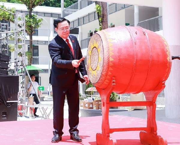 Nghệ An: Mưa lớn, sạt lở đường, nhiều trường vùng cao chưa thể khai giảng năm học mới - ảnh 2
