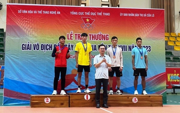 Gần 300 vận động viên tham gia giải vô địch đẩy gậy và kéo co toàn quốc - ảnh 2