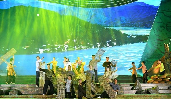 Xúc động với chương trình "Truông Bồn-Bản hùng ca huyền thoại" - ảnh 3