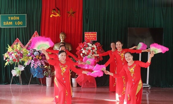 Hà Tĩnh- điểm sáng trong xây dựng nông thôn mới - ảnh 5