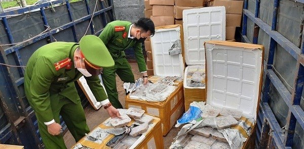 Nghệ An bắt giữ 25 tấn hải sản không rõ nguồn gốc - ảnh 1