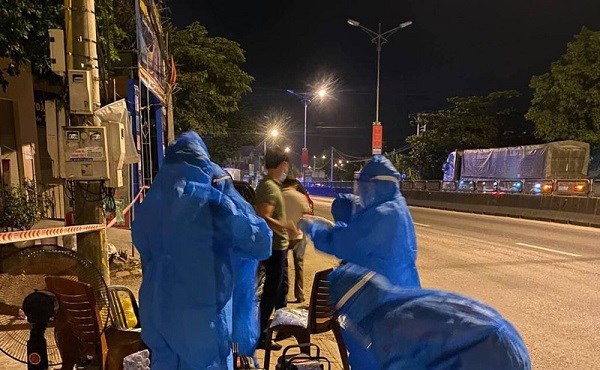 Nghệ An: Đình chỉ công tác Bí thư Đảng ủy và Chủ tịch UBND phường lơ là chống dịch COVID-19 - ảnh 1