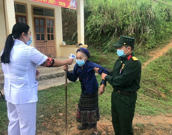 Cử tri miền núi Nghệ An thực hiện khuyến cáo 5k bầu cử sớm - ảnh 3