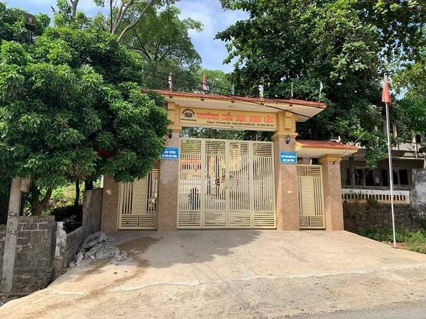 Nghệ An: Sập bờ rào nhà dân sát cổng trường, một học sinh tiểu học tử vong - ảnh 1