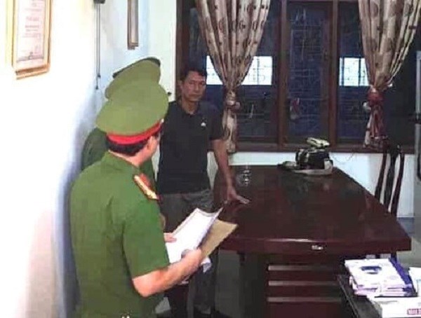 Công an khám xét nơi làm việc, nhà ở của quyền Trưởng phòng Ban dân tộc Nghệ An - ảnh 1