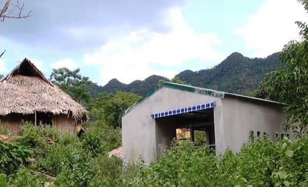 Công an khám xét nơi làm việc, nhà ở của quyền Trưởng phòng Ban dân tộc Nghệ An - ảnh 3