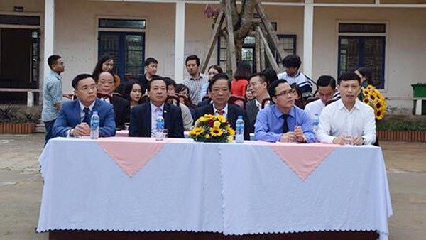 Nghệ An: Yêu cầu làm rõ trường học cho treo biển chào mừng người xưng danh “nhà báo quốc tế” - ảnh 4