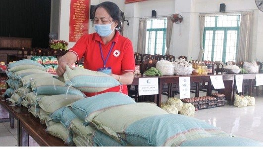 Ấm lòng những “Gian hàng 0 đồng” giữa đại dịch - ảnh 1