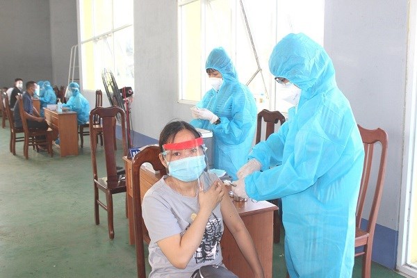 Khánh Hòa: Đảm bảo an toàn cho công nhân, duy trì sản xuất - ảnh 1