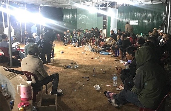 Gia Lai: Triệt phá trường gà quy mô lớn ở huyện biên giới Chư Prông - ảnh 1