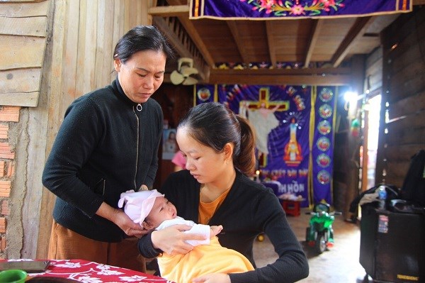 Vợ nạn nhân tử vong tại thủy điện Rào Trăng 3 bị lừa 100 triệu đồng - ảnh 1