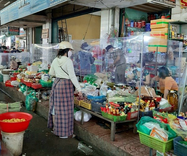 Bình Định: Chấn chỉnh hoạt động kinh doanh tại các chợ để phòng chống dịch Covid- 19 - ảnh 1