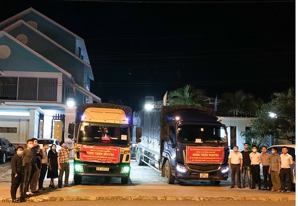 Kon Tum: Doanh nghiệp thu mua 70 tấn cá, gạo, hỗ trợ người dân TP. HCM - ảnh 1