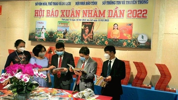 Kon Tum: Trải nghiệm văn hóa truyền thống tại Hội Báo Xuân Nhâm Dần 2022 - ảnh 2