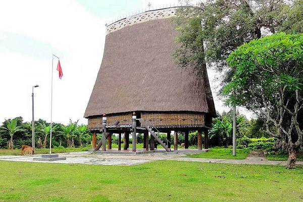 Những địa danh không nên “bỏ lỡ” khi đến phố núi Kon Tum - ảnh 2