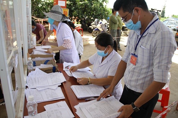 Kon Tum: Ghi nhận 2 trường hợp đầu tiên dương tính với SARS-CoV-2 - ảnh 2