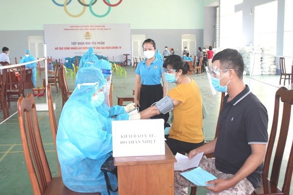 Khánh Hòa: Đảm bảo an toàn cho công nhân, duy trì sản xuất - ảnh 3