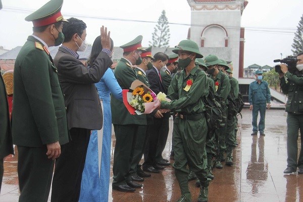 Gần 10.000 công dân các tỉnh Tây Nguyên và Bình Định nô nức lên đường nhập ngũ - ảnh 3