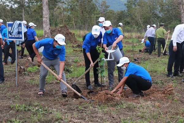 Khánh Hòa:  Phát động "Tết trồng cây đời đời nhớ ơn Bác Hồ" - ảnh 4