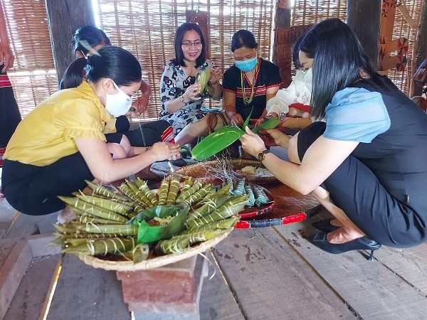 Kon Tum: Trải nghiệm văn hóa truyền thống tại Hội Báo Xuân Nhâm Dần 2022 - ảnh 6