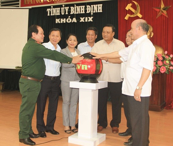 Bình Định: Ra mắt trang Thông tin điện tử Đảng bộ tỉnh - ảnh 2