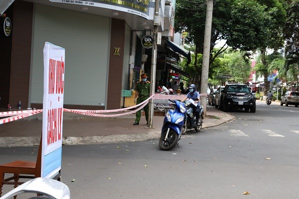Đắk Lắk: Ghi nhận 3 ca dương tính Covid-19, nhiều tuyến phố bị phong tỏa - ảnh 3