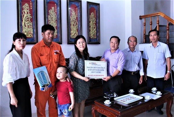 PC Khánh Hòa:  Luôn gắn bó, đồng hành với người lao động - ảnh 2