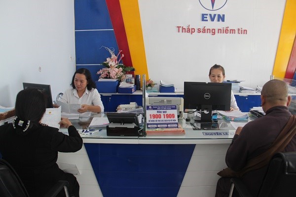 PC Khánh Hòa: Triển khai công tác giải quyết hồ sơ, thủ tục cấp điện trực tuyến - ảnh 2