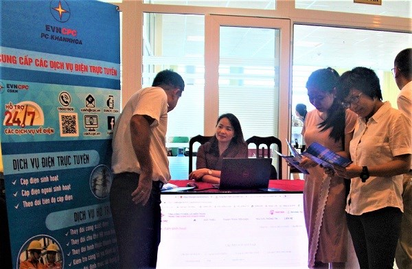 PC Khánh Hòa: 822 yêu cầu cấp điện mới được tiếp nhận qua các kênh trực tuyến - ảnh 1
