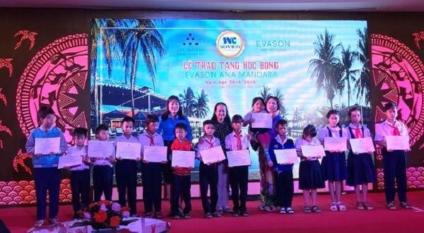 Khánh Hòa: Trao 161 suất học bổng Evason Ana Mandara - ảnh 1