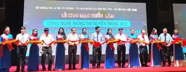 Triển lãm công nghệ thông tin truyền thông - ảnh 1