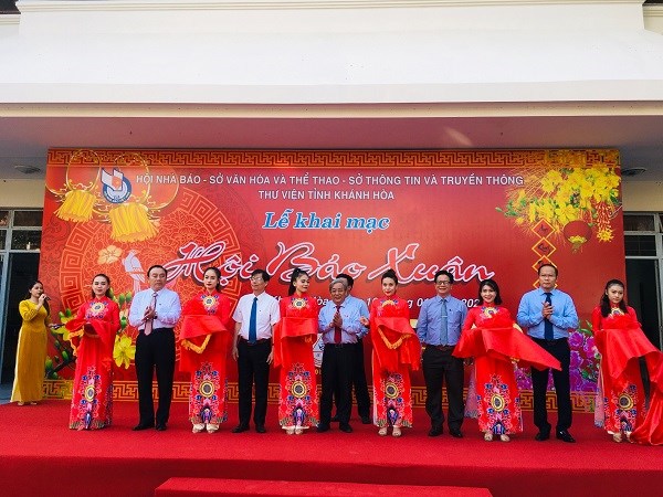 Khánh Hòa: Hơn 4.000 ấn phẩm báo chí tham gia Hội Báo Xuân Canh Tý 2020 - ảnh 1