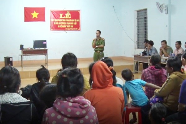Huyện Chư Pưh (Gia Lai): Tuyên truyền, ngăn chặn vượt biên trái phép - ảnh 2