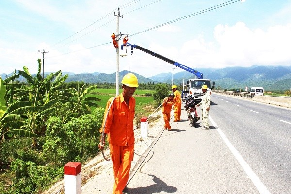 Đảng bộ PC Khánh Hòa: Gắn nội dung Học tập và làm theo Bác với hoạt động sản xuất kinh doanh - ảnh 2